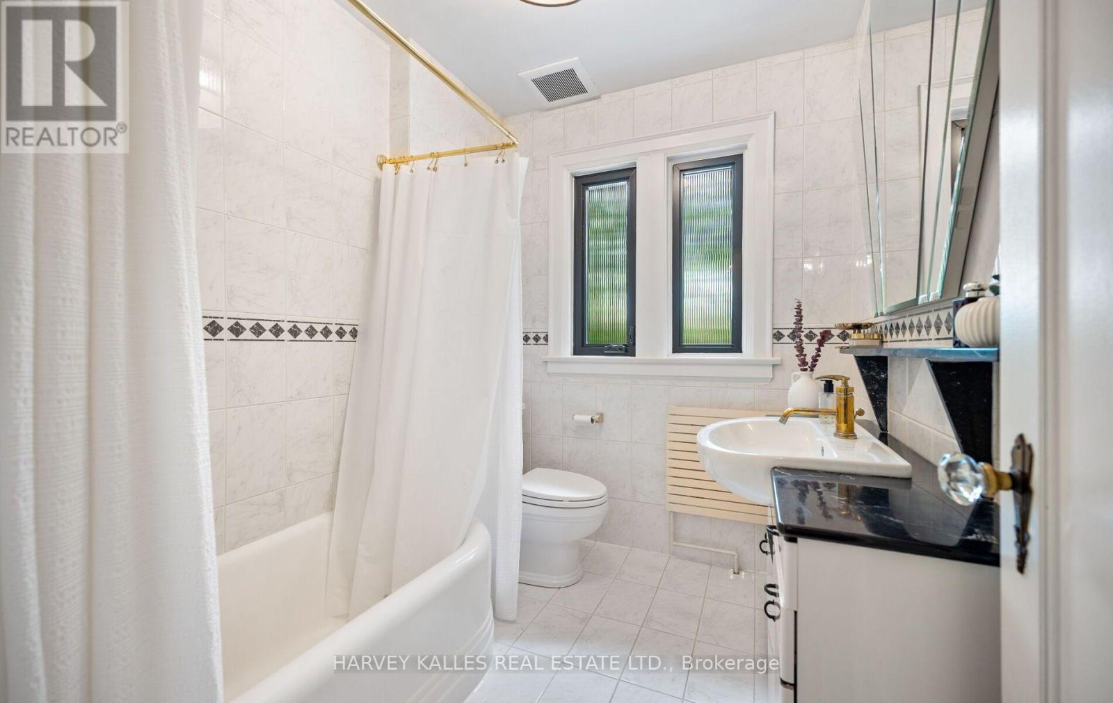 494 ROSELAWN AVENUE - 30