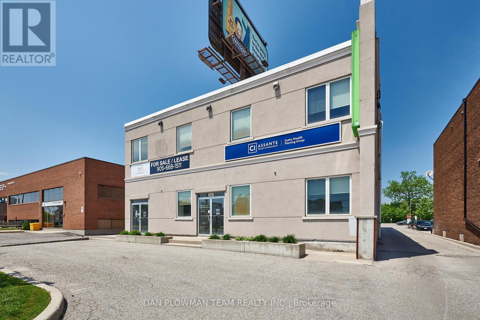 101 - 360 KING STREET W