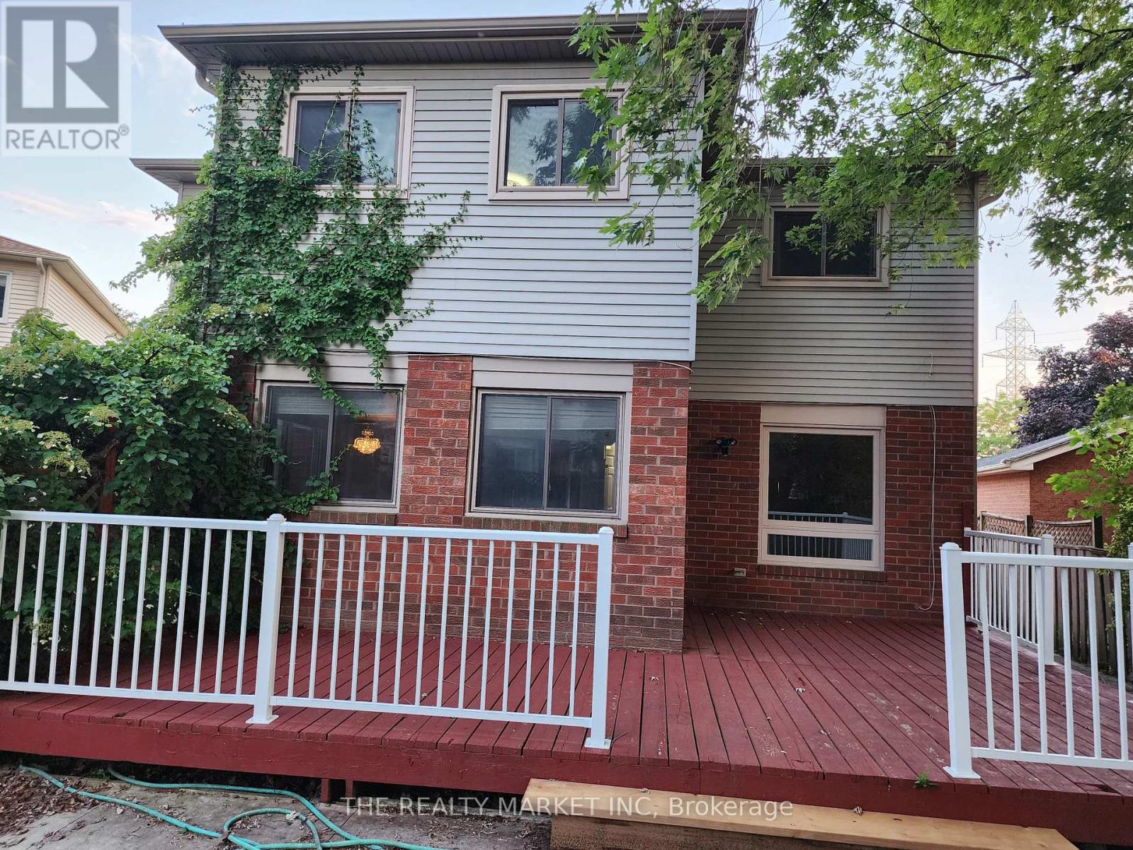 102 WILLIAM STEPHENSON DRIVE - 10