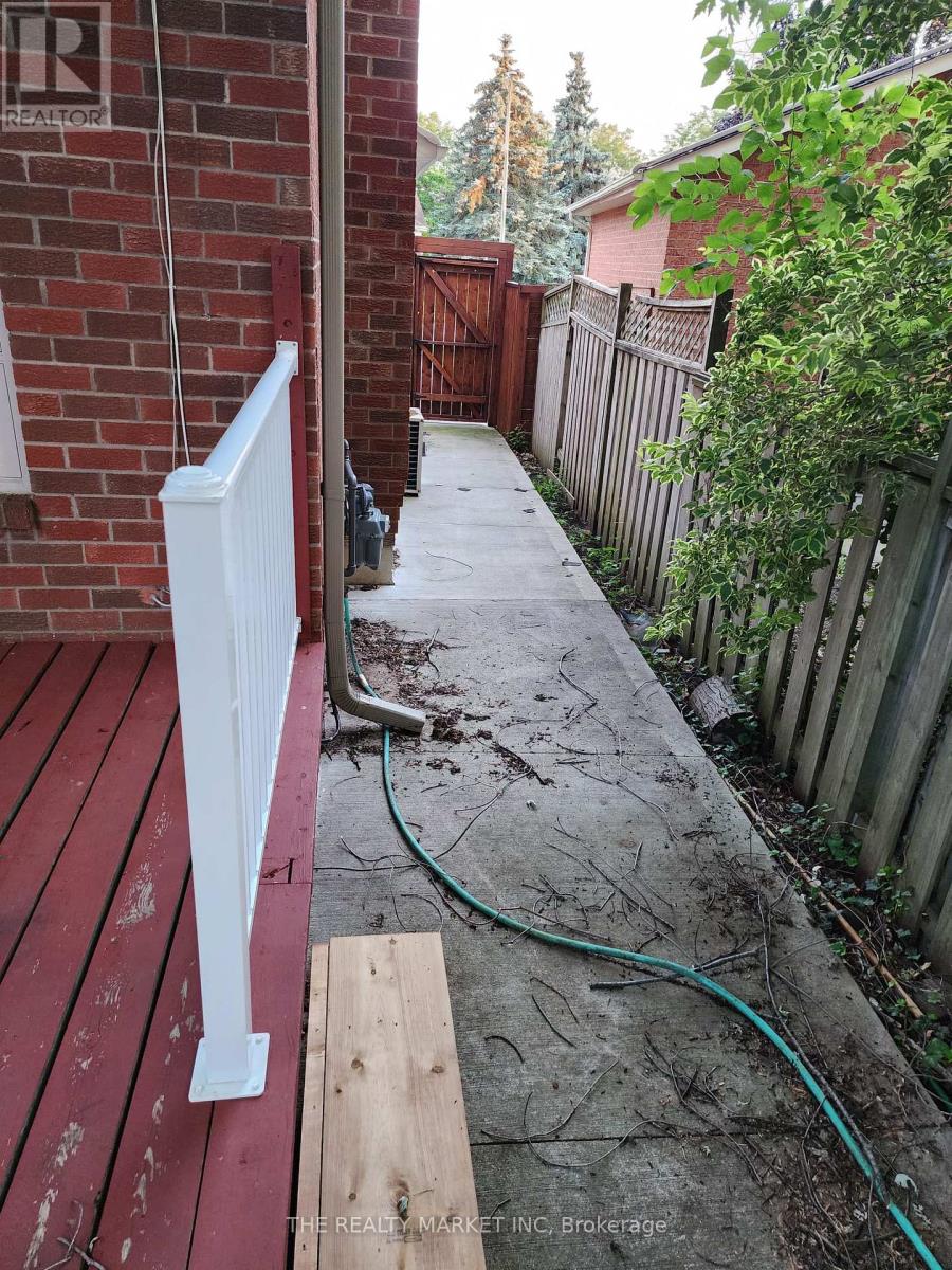 102 WILLIAM STEPHENSON DRIVE - 11