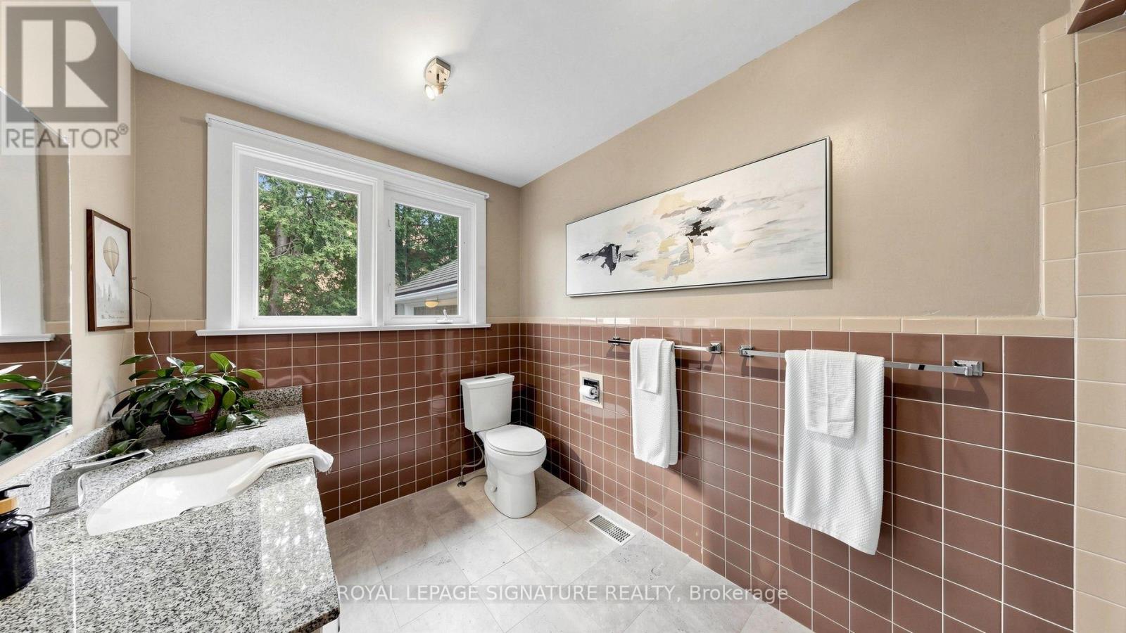 8 WINDY RIDGE DRIVE - 24
