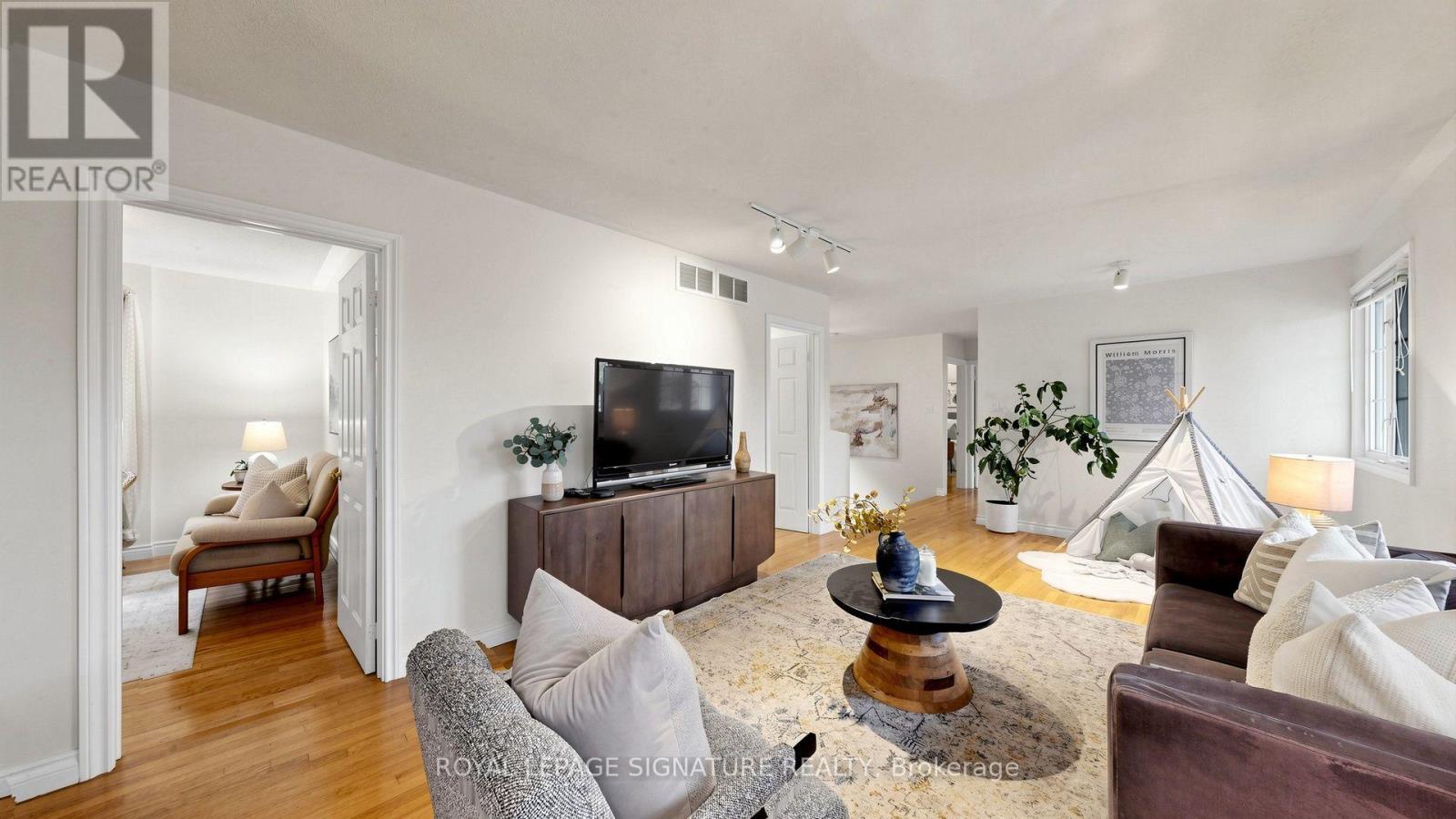 8 WINDY RIDGE DRIVE - 27