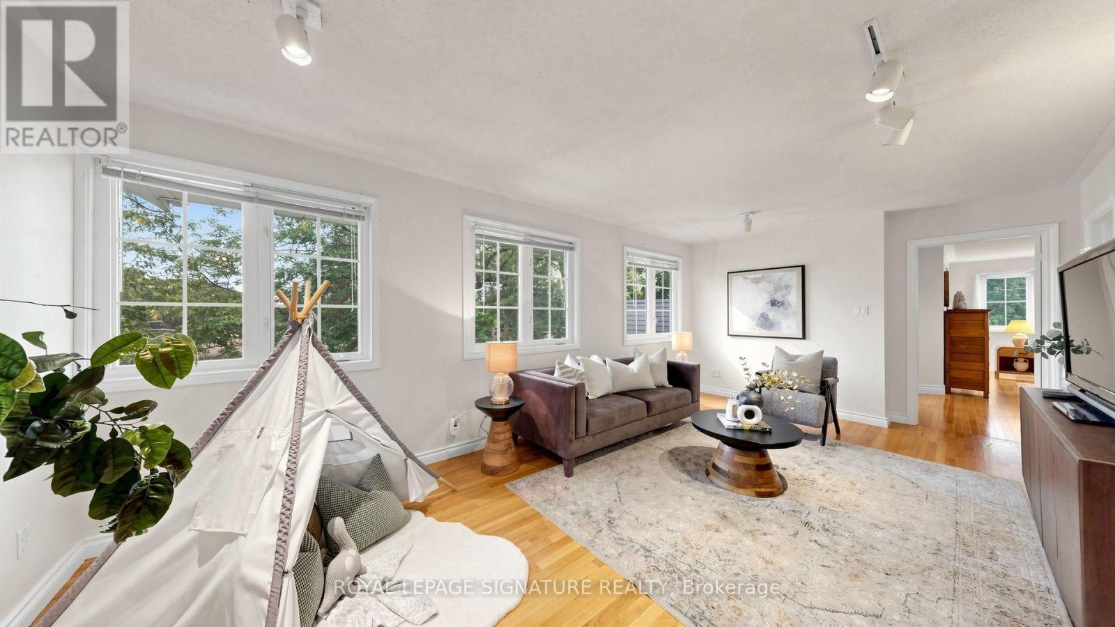 8 WINDY RIDGE DRIVE - 28