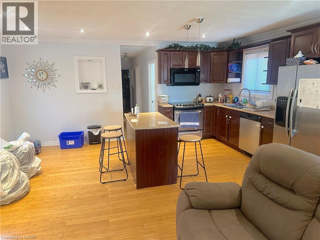 70 ELLIS Avenue - 23