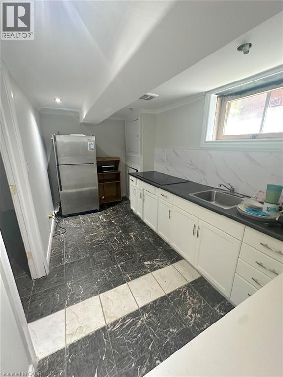 70 ELLIS Avenue - 19