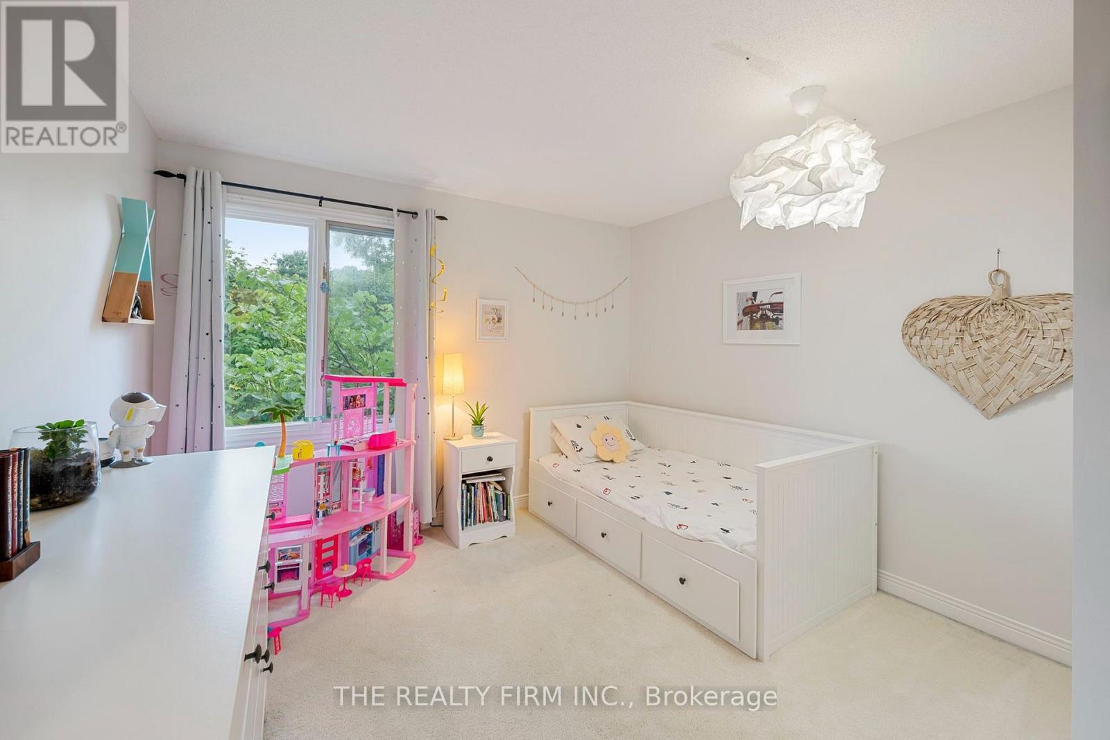 #12 810 MAITLAND STREET - Image 23