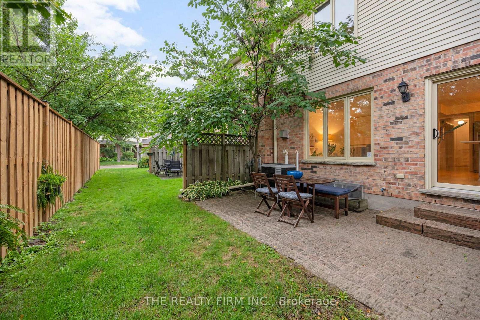 #12 810 MAITLAND STREET - Image 31