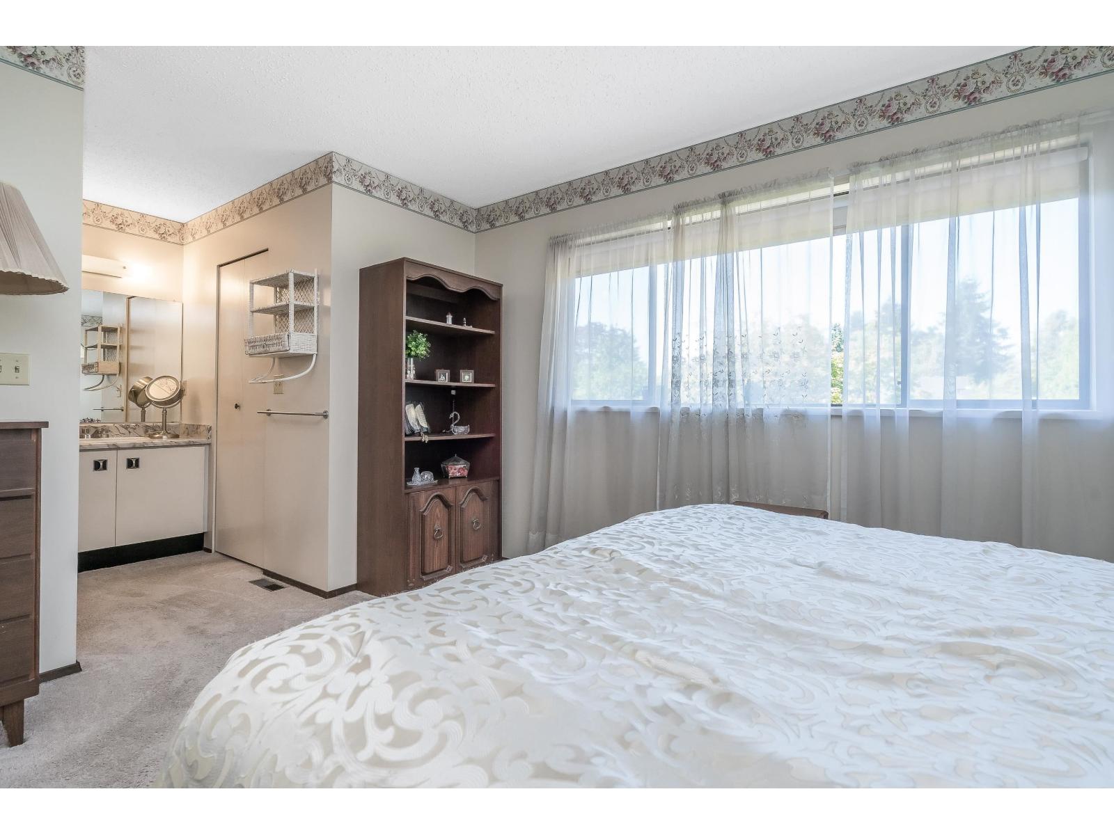 3 Bed, 3 Bath House for Sale in Surrey – 6329 195 STREET, Surrey – MLS# R3151468 - Image 21