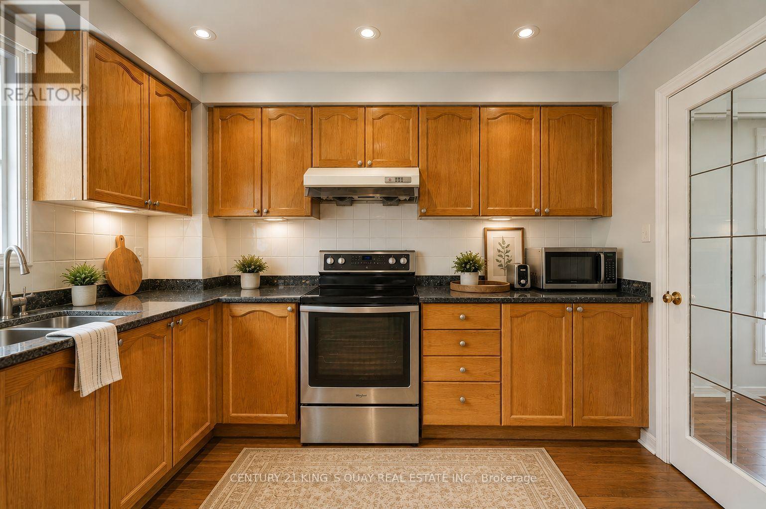 25 WESTMORELAND COURT - 13