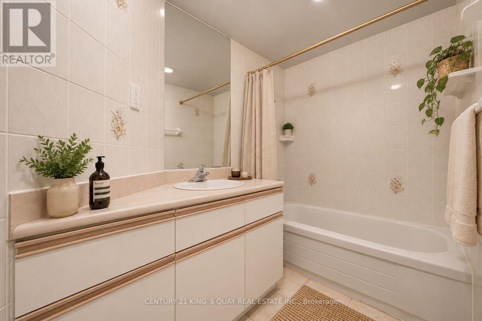25 WESTMORELAND COURT - 39