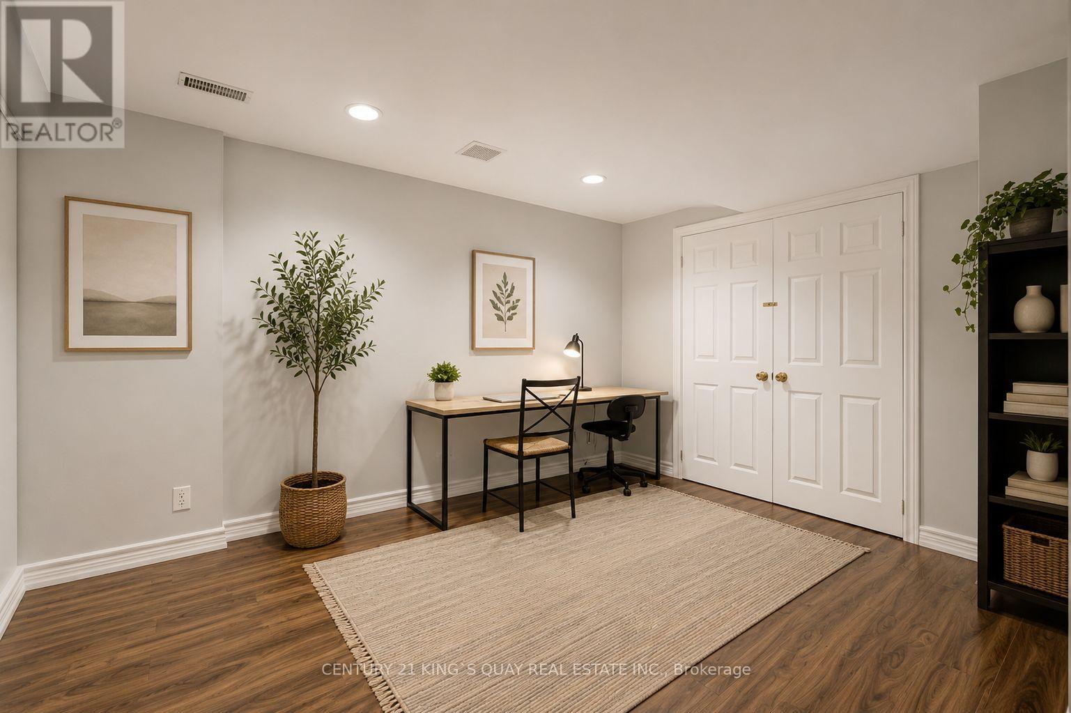 25 WESTMORELAND COURT - 41