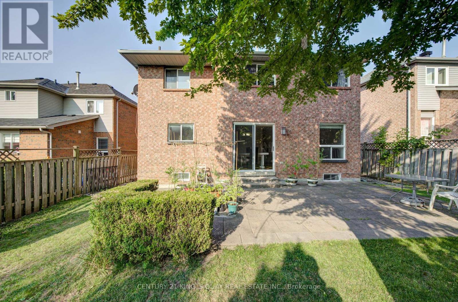 25 WESTMORELAND COURT - 44