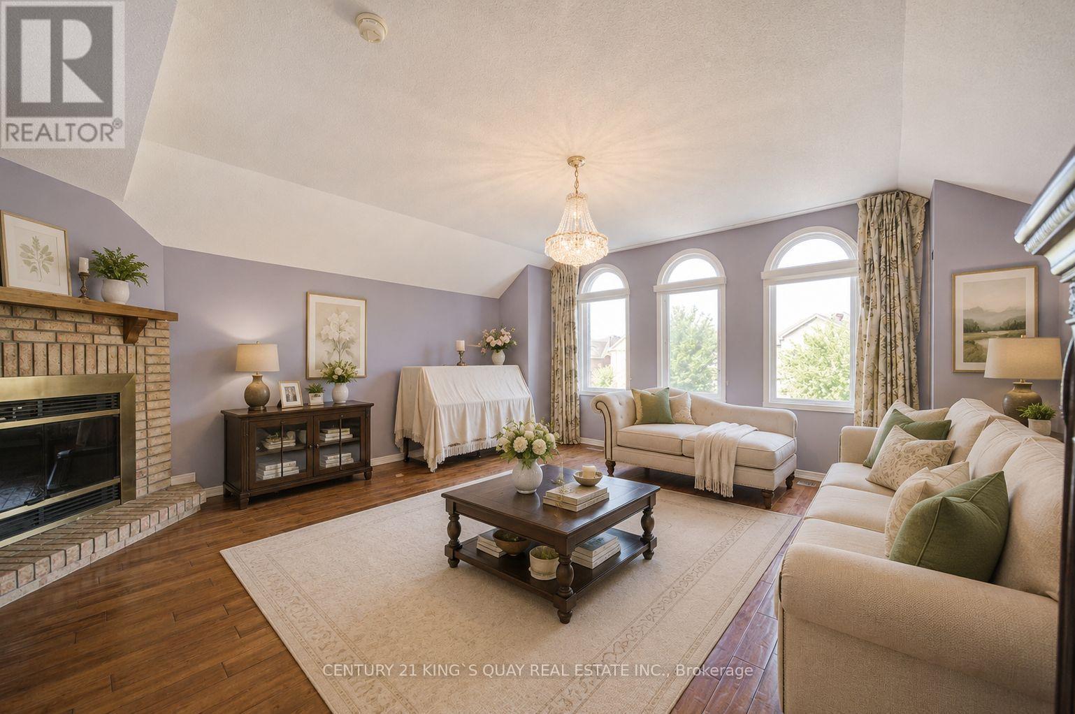 25 WESTMORELAND COURT - 5