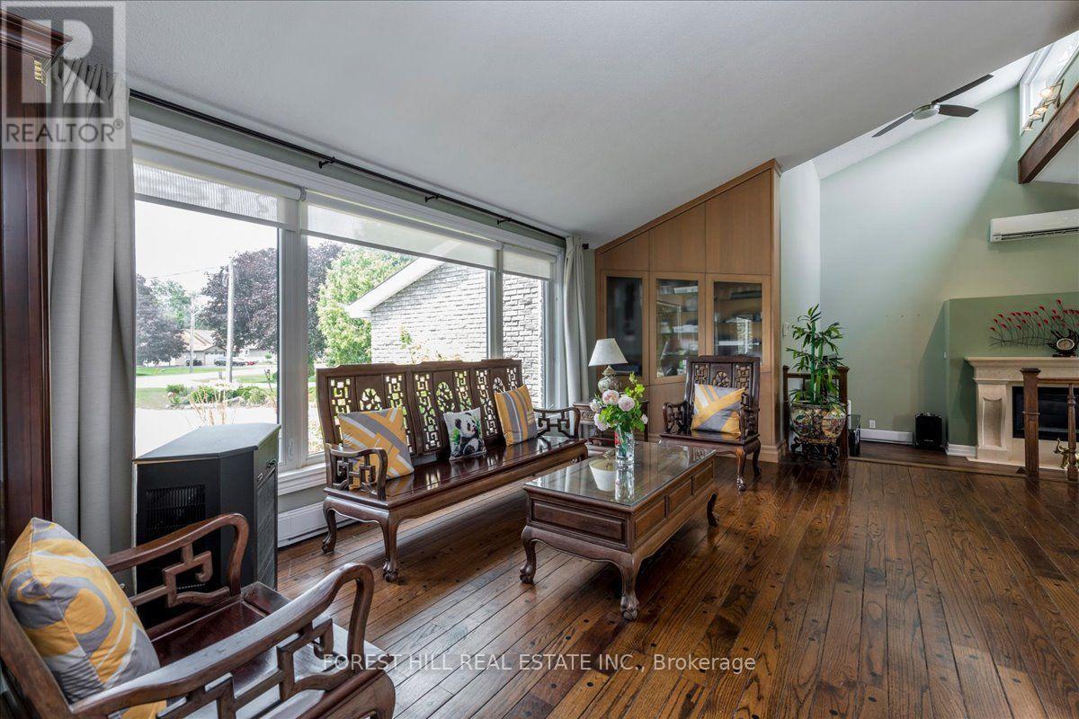21 PINETREE COURT - 6
