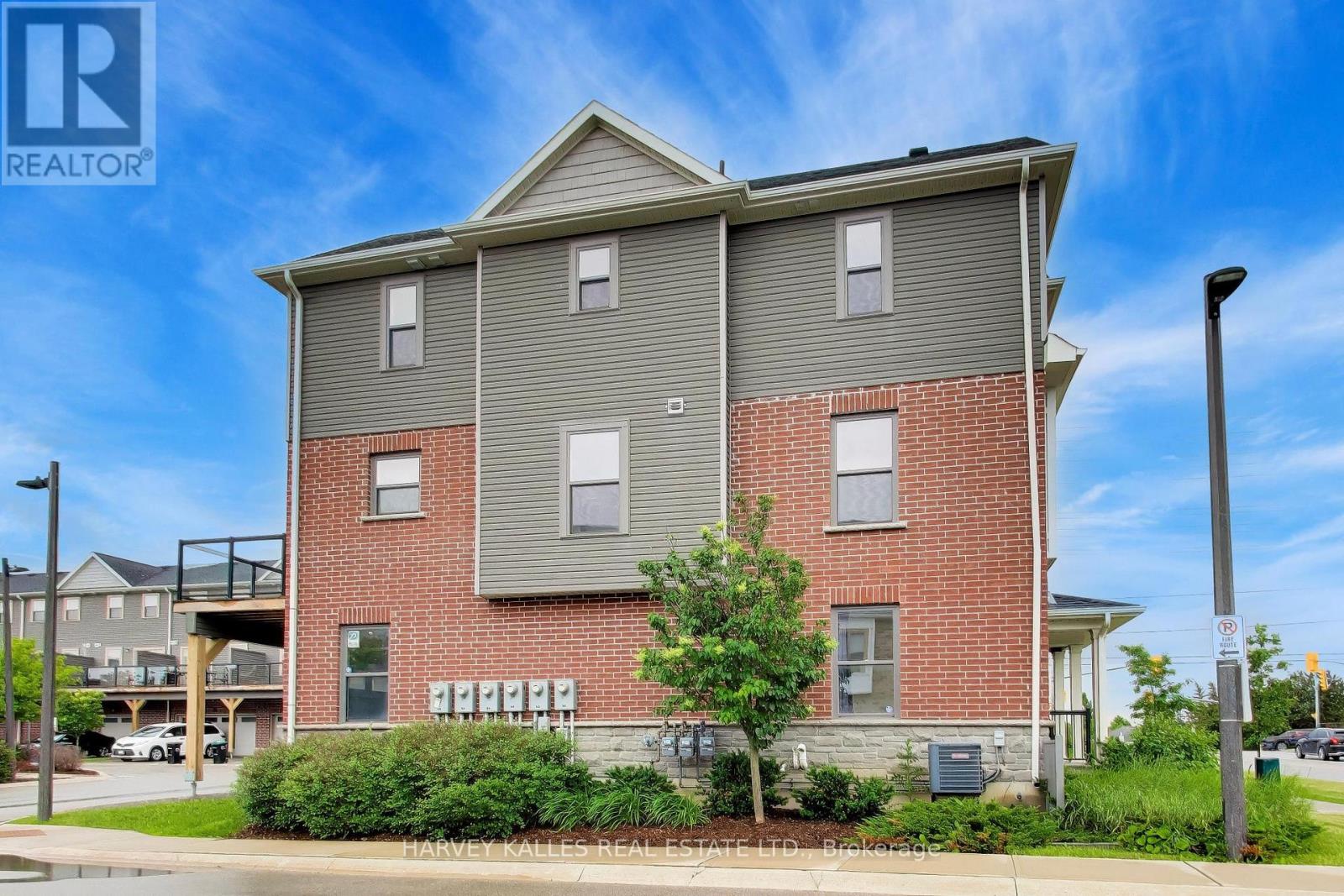 #38 1 LEGGOTT AVENUE - 3