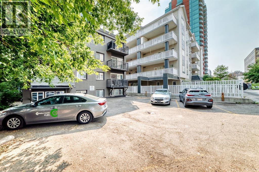 #104 812 15 Avenue SW - 21