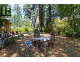6311 Rodolph Rd, Central Saanich, BC V8Z5V9 Photo 16