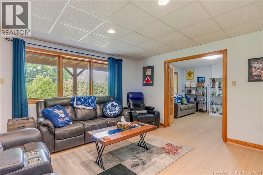 4 Ashwood Court - 32