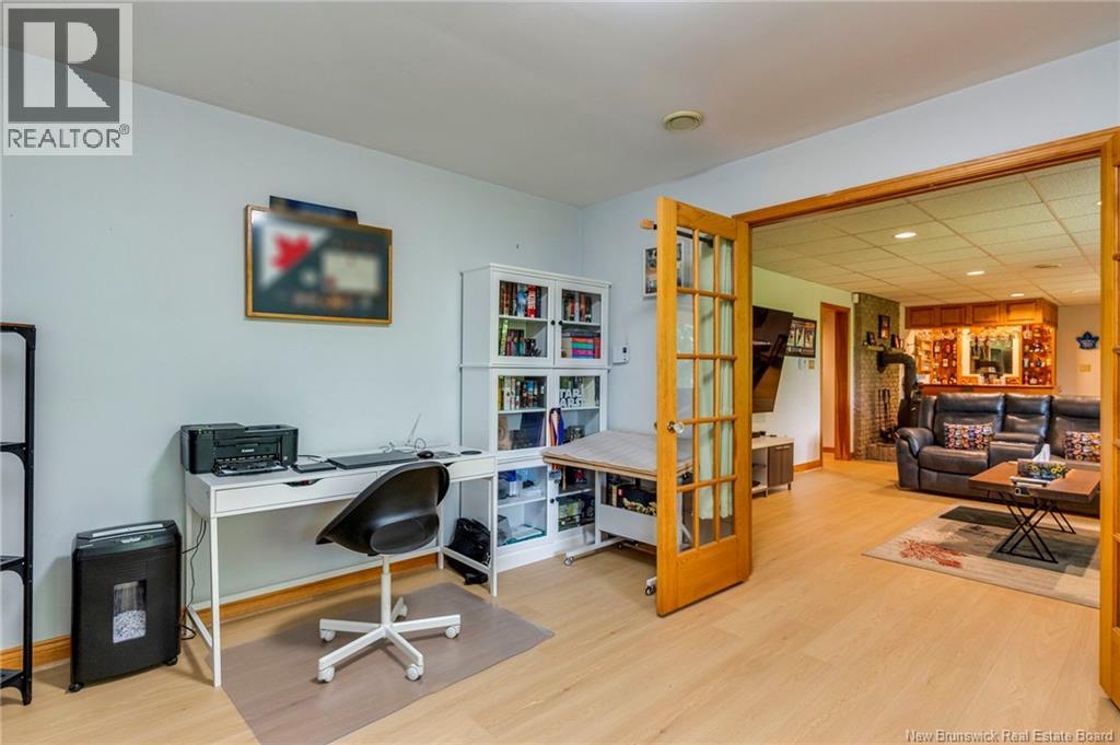 4 Ashwood Court - 34