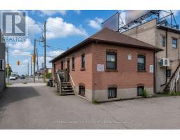 2236 Eglinton Avenue W, Toronto, ON M6E2L3 Photo 10