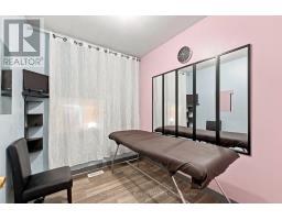 2236 Eglinton Avenue W, Toronto, ON M6E2L3 Photo 6