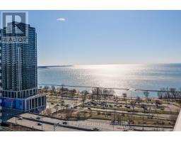2014 - 105 The Queensway Way, Toronto, ON M6S5B5 Photo 7