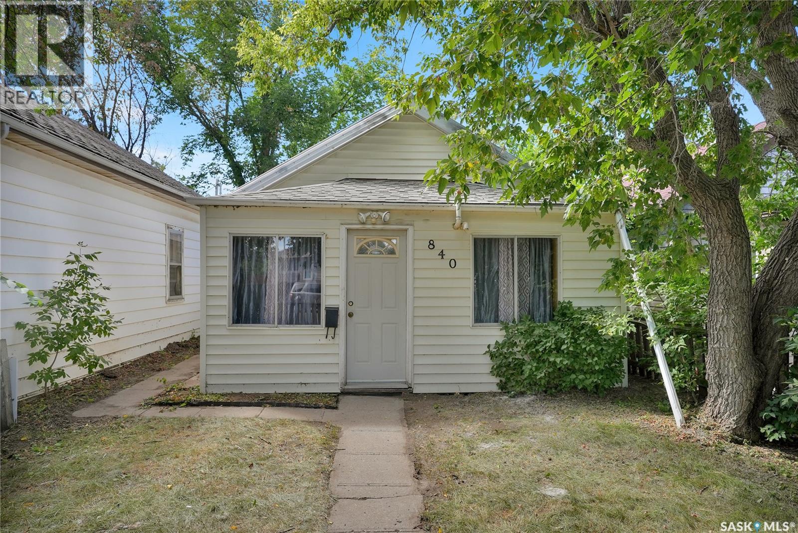840 Grey AVENUE - 4