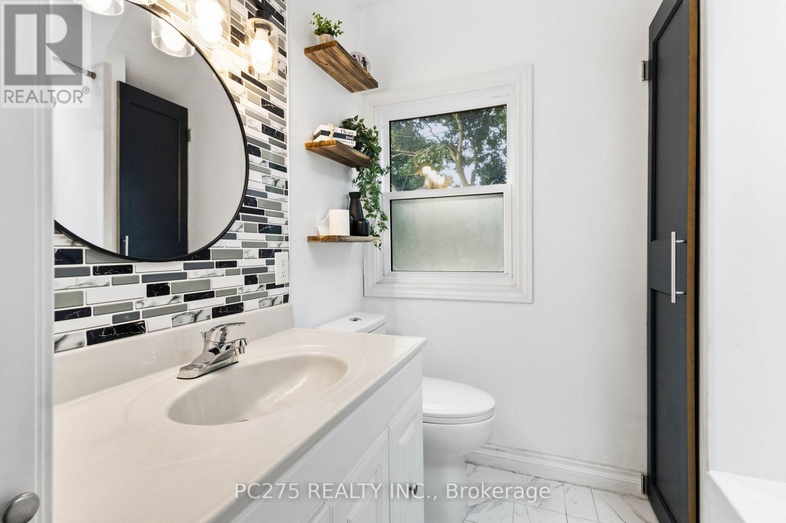 174 FURNIVAL ROAD - 34