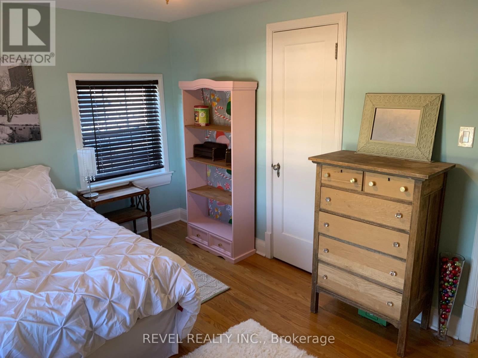 427 HARMONY STREET - Image 18