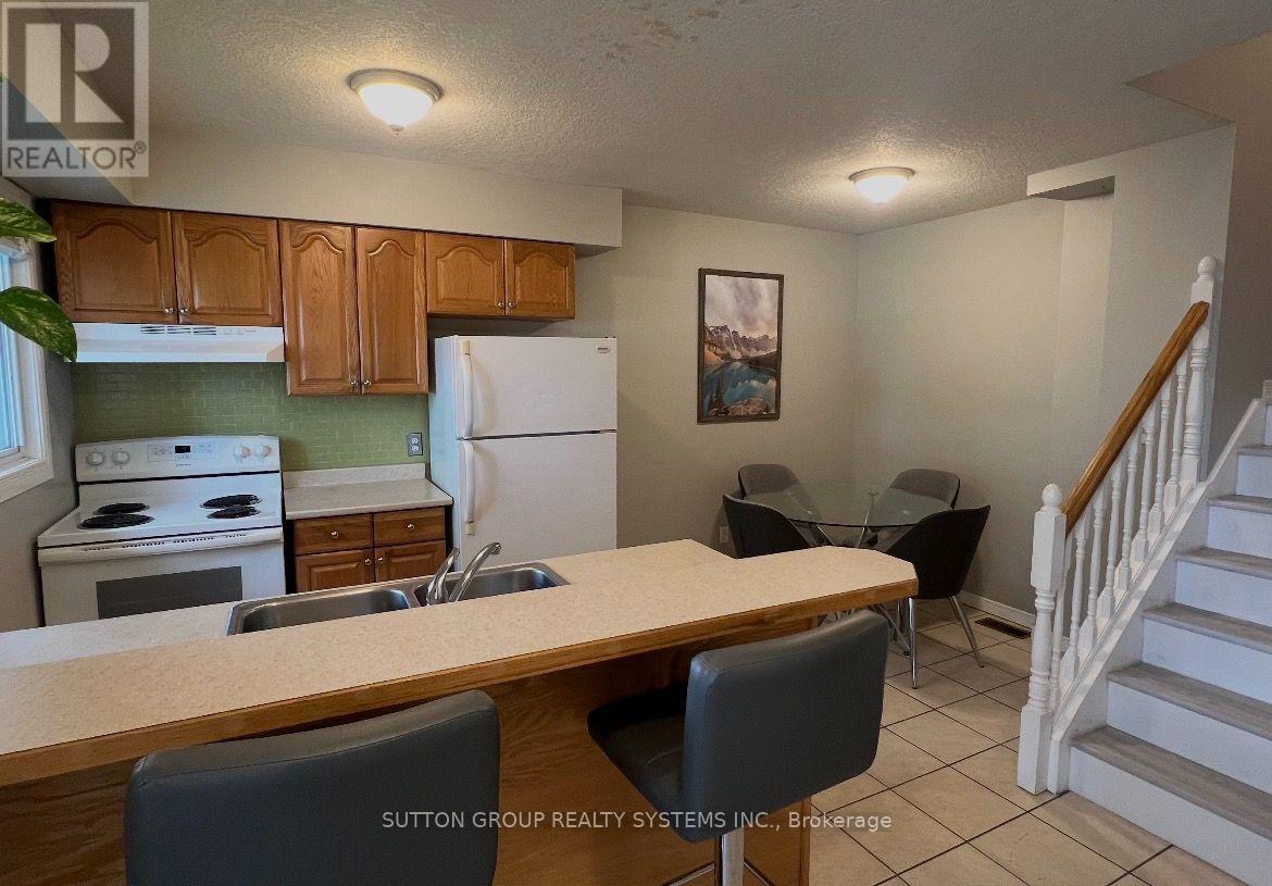 19 - 211 VERONICA DRIVE — photo 3