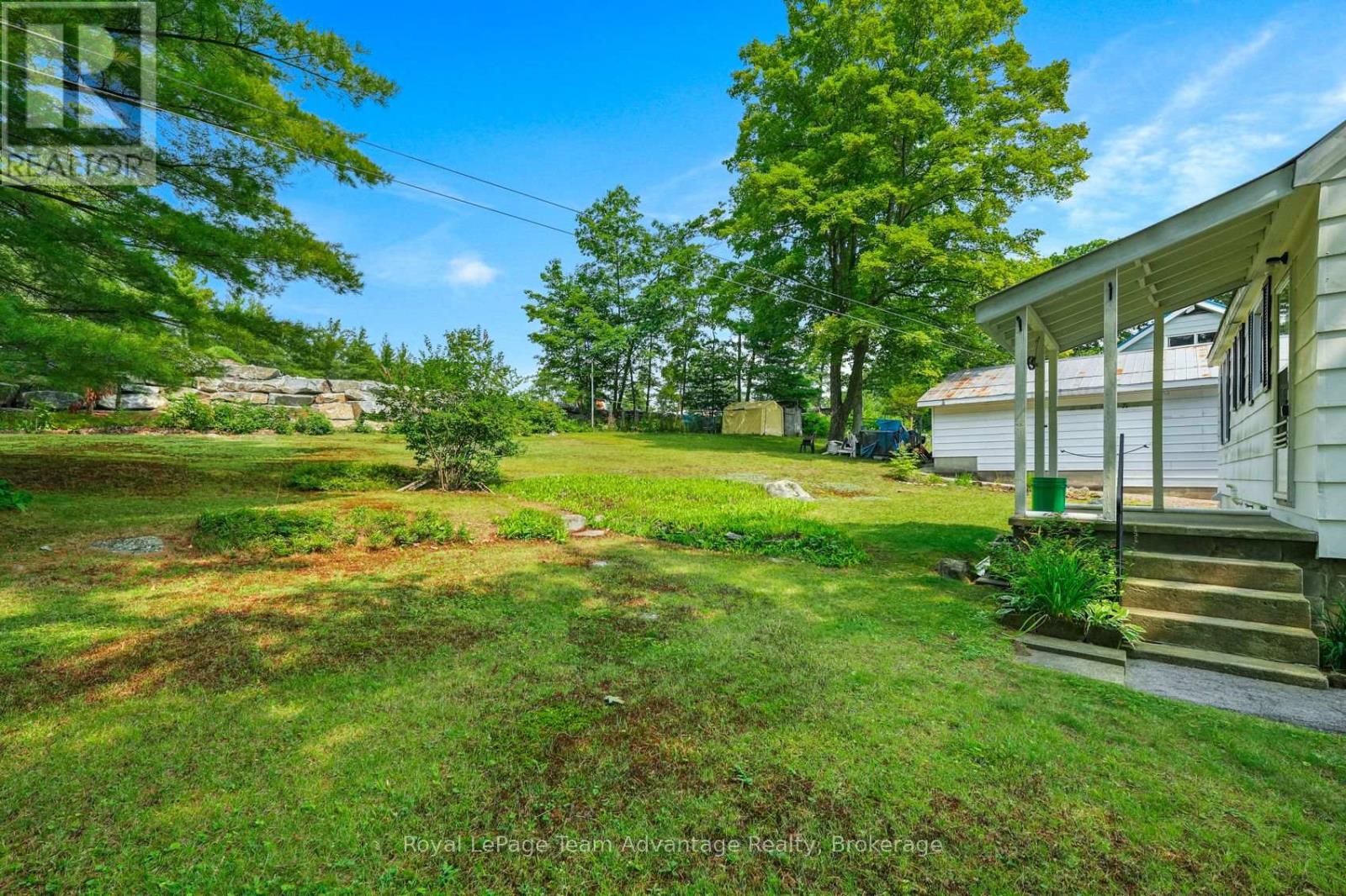 13 BURRITT STREET - 25