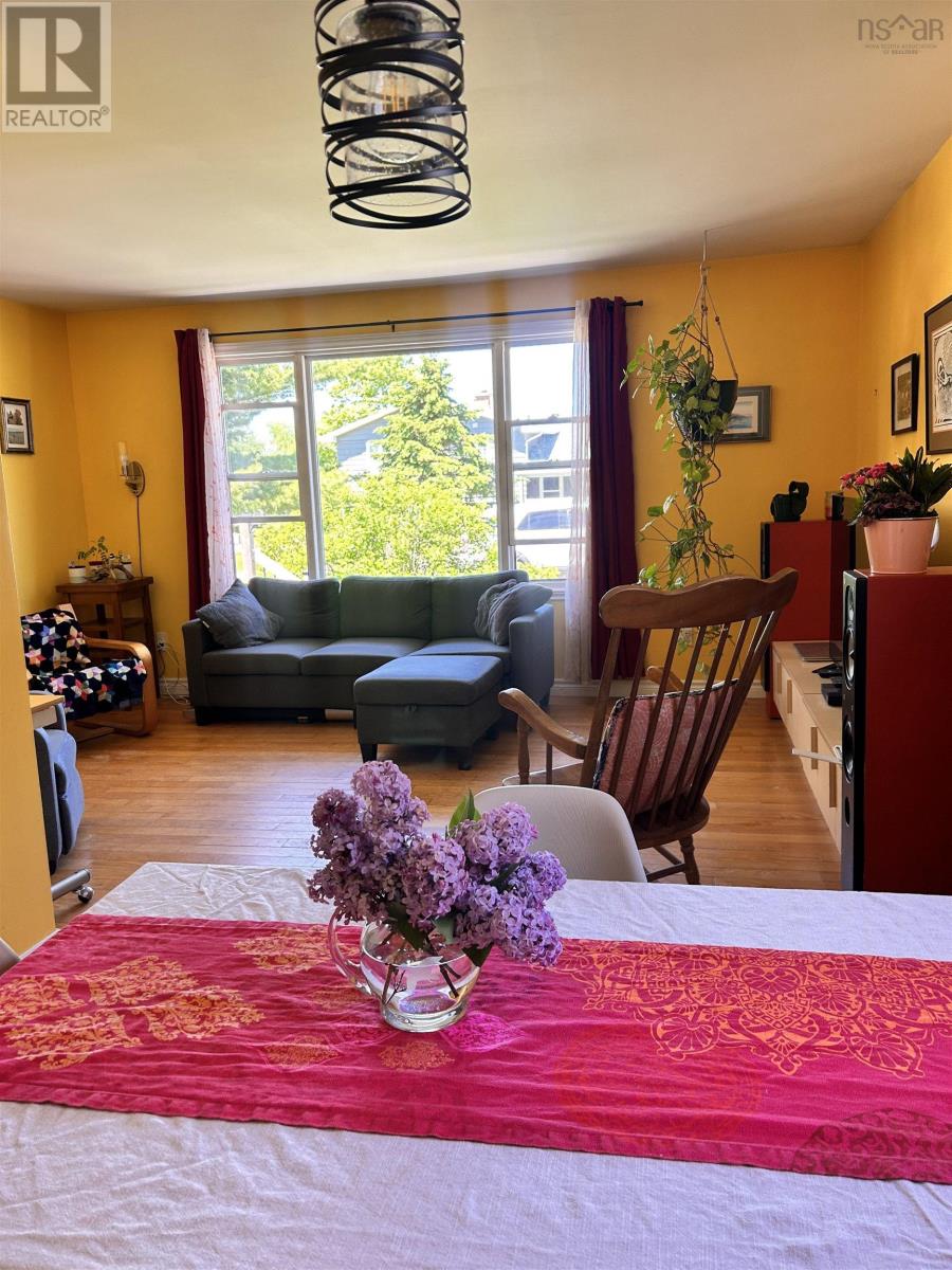 18 Oak Crescent - 12