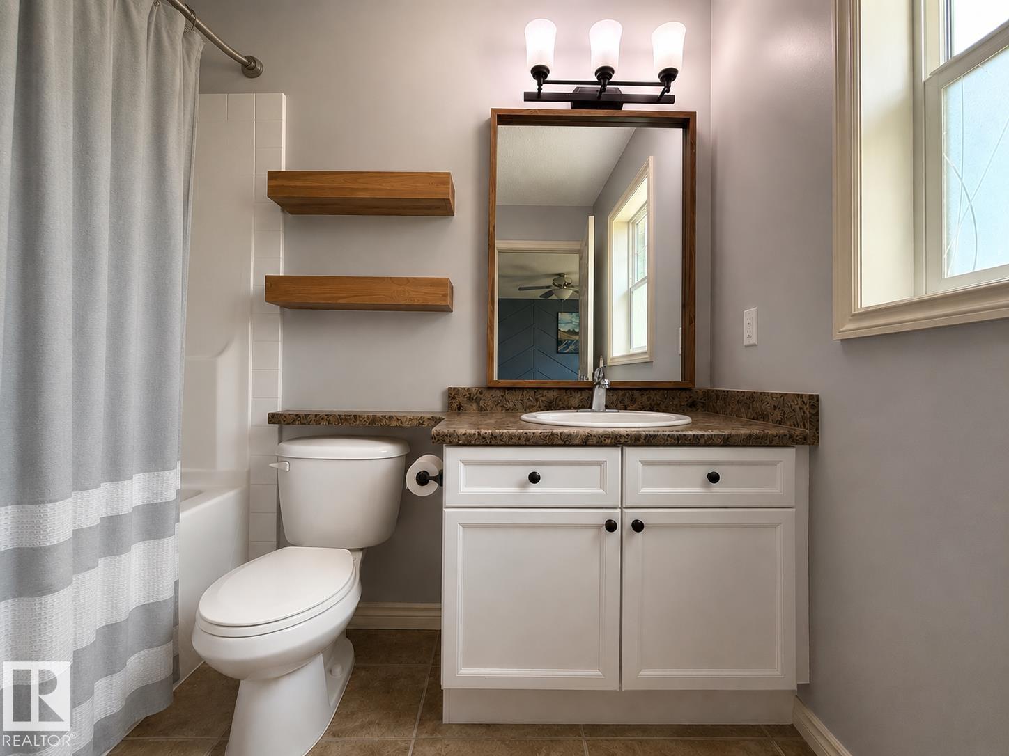 105 KEYSTONE CR - Image 20