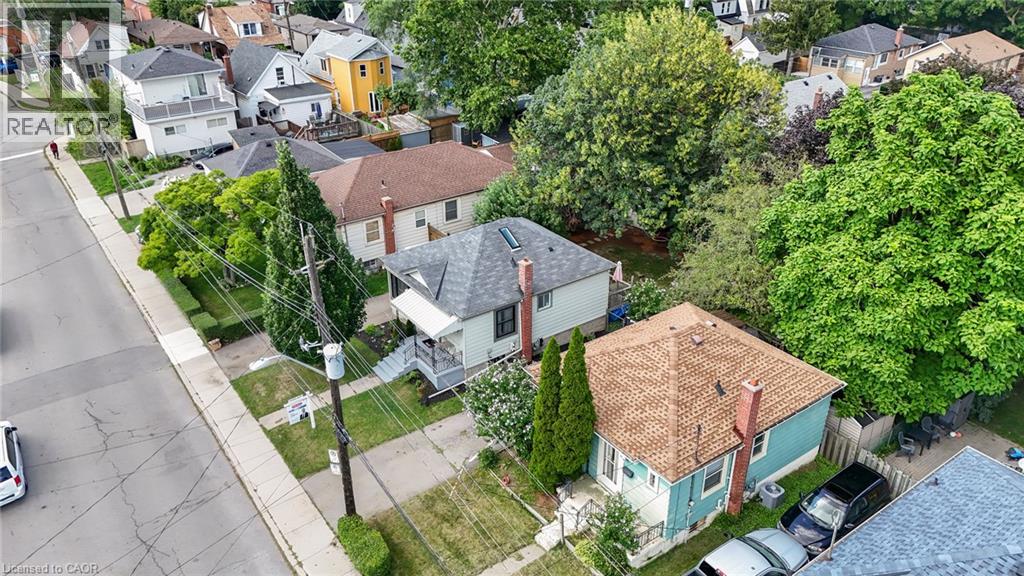 197 CROCKETT Street, Hamilton — photo 2