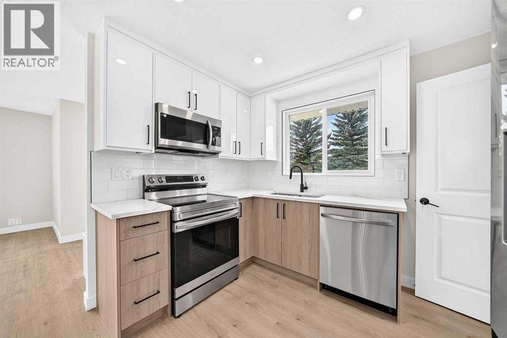 4 Abingdon Court NE, Abbeydale, Calgary photo 5
