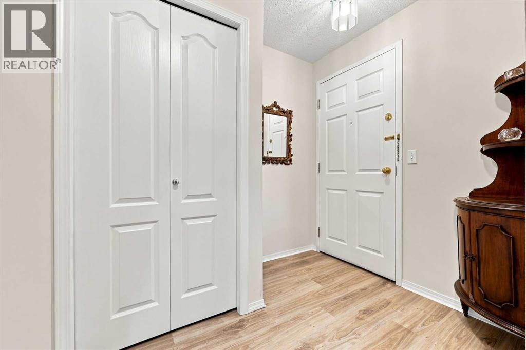 #308 10 Sierra Morena Mews SW - 3