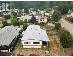 Kitchen - 537 Begbie Road Unit# 17 Lot# 17, Tappen, BC V0E2X1 Photo 8