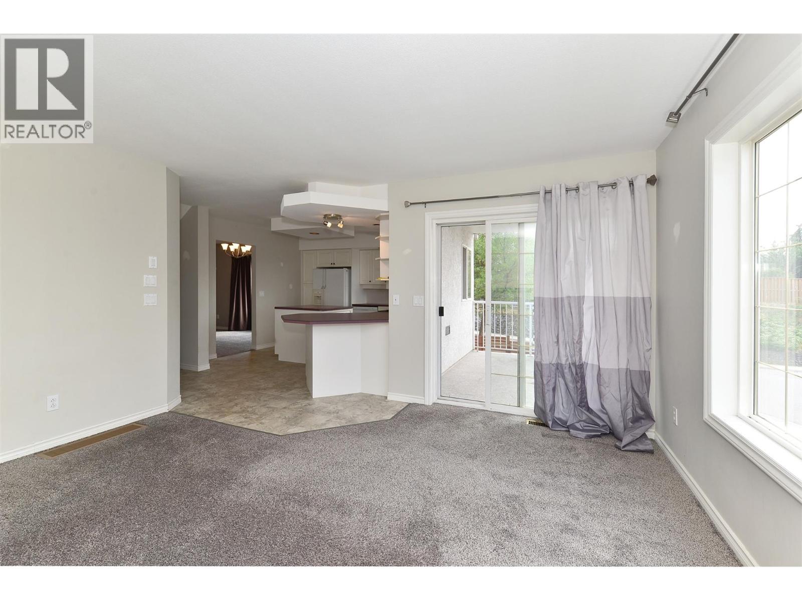  1412 Lawrence Avenue, Kelowna