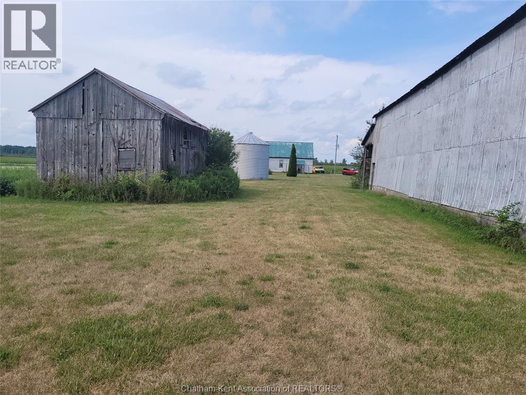 221 HOLT LINE - Image 20