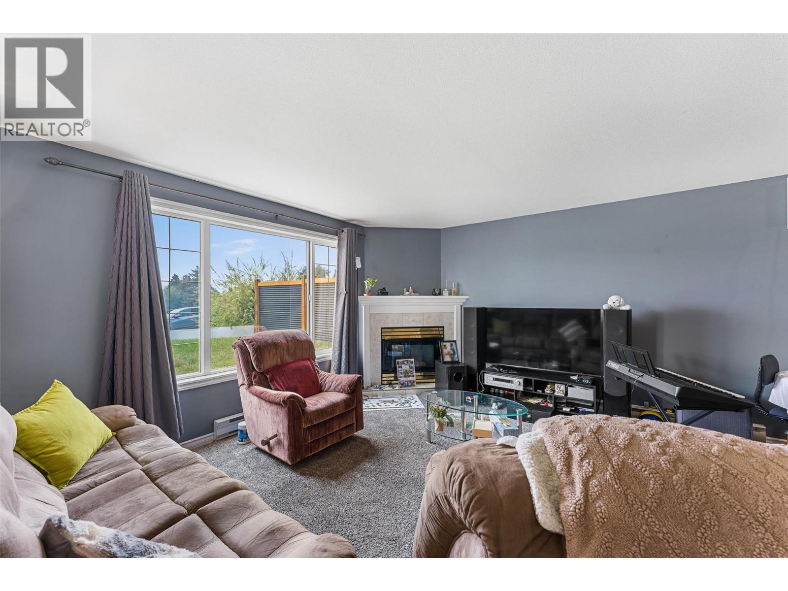  1412 Lawrence Avenue, Kelowna