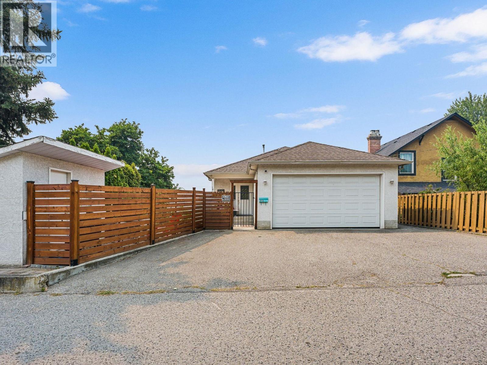  1412 Lawrence Avenue, Kelowna