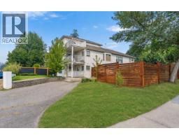  1412 Lawrence Avenue, Kelowna