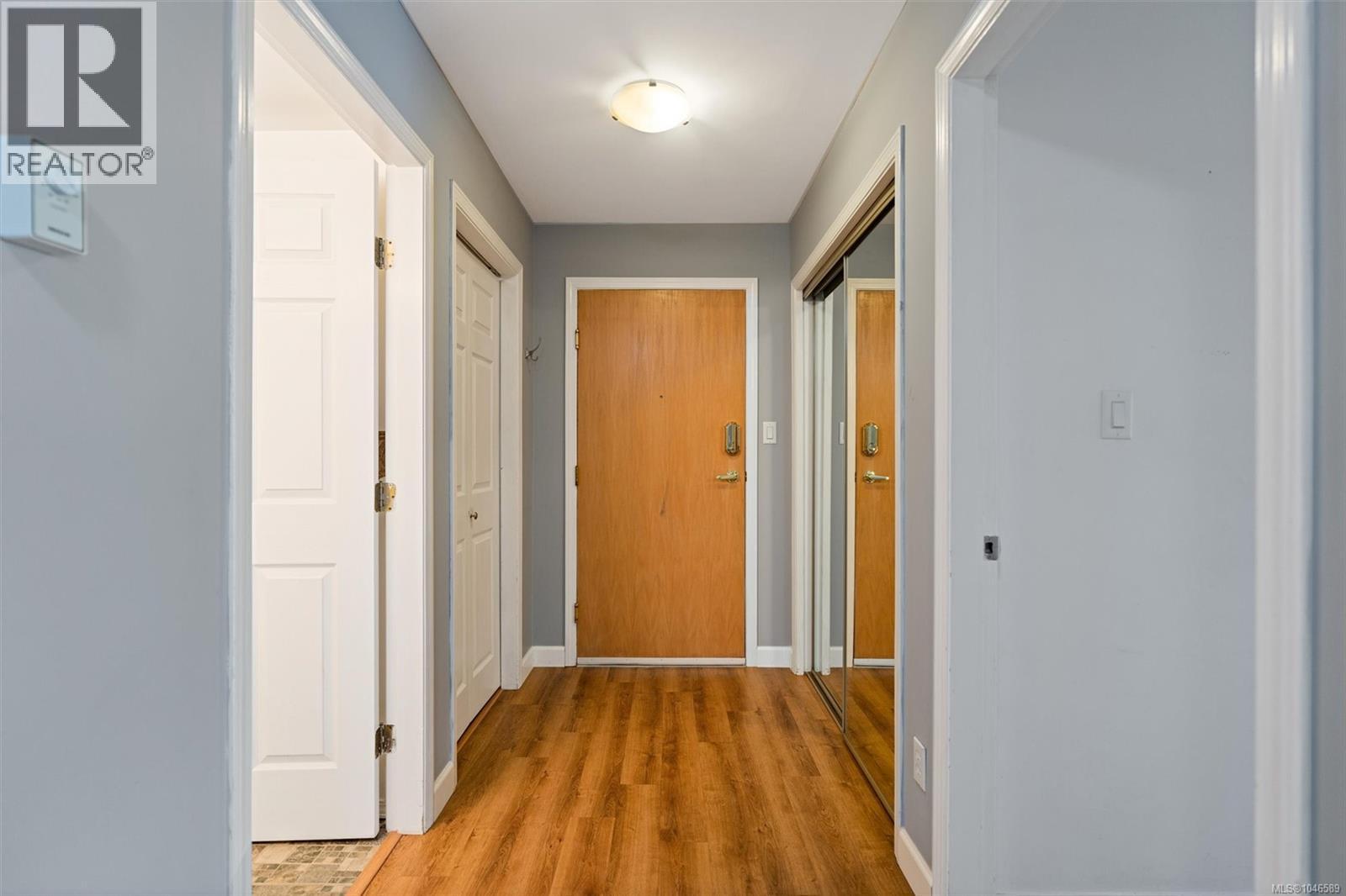 #302 9975 Fifth St - Image 6