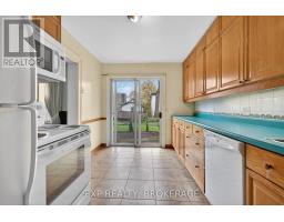 Mud room - 11 Carruthers Avenue, Kingston, ON K7L1L9 Photo 11