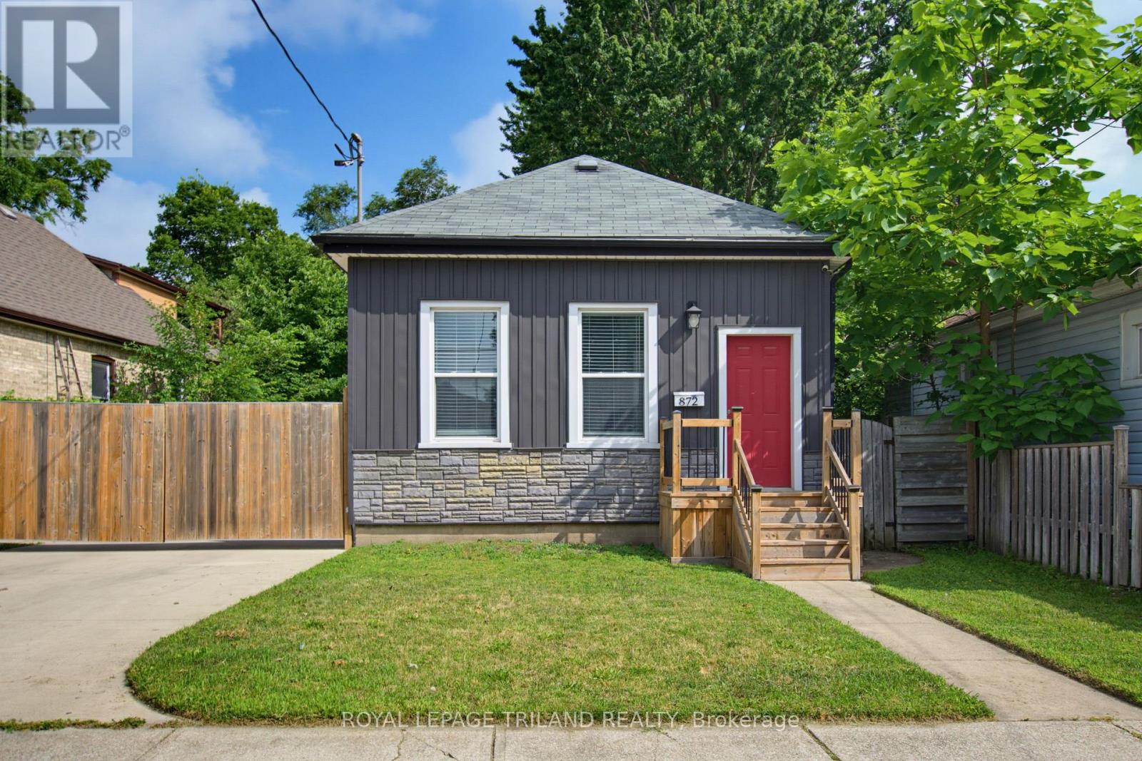 872 STEDWELL STREET