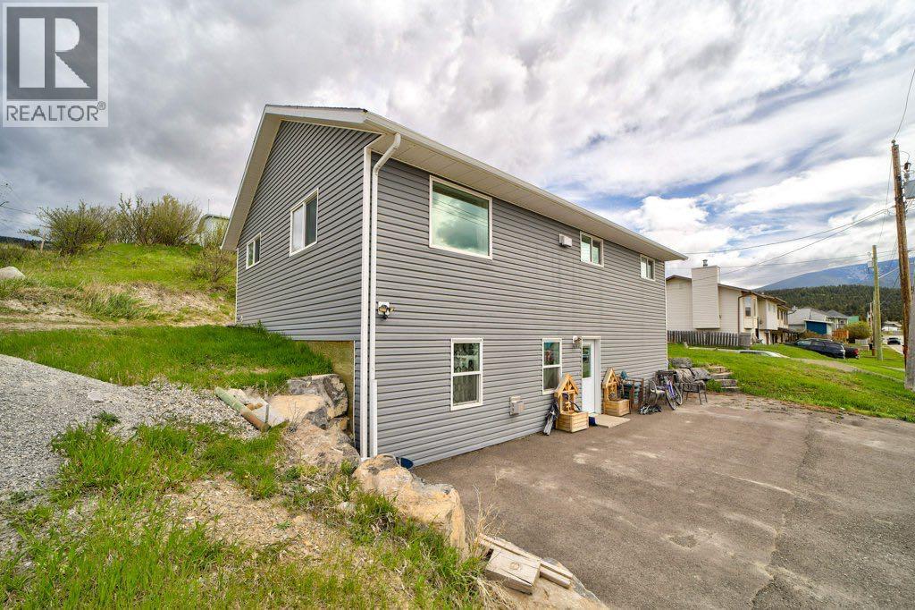 8501 21 Avenue - 2