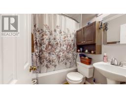 96 Farrell Drive thumbnail 16