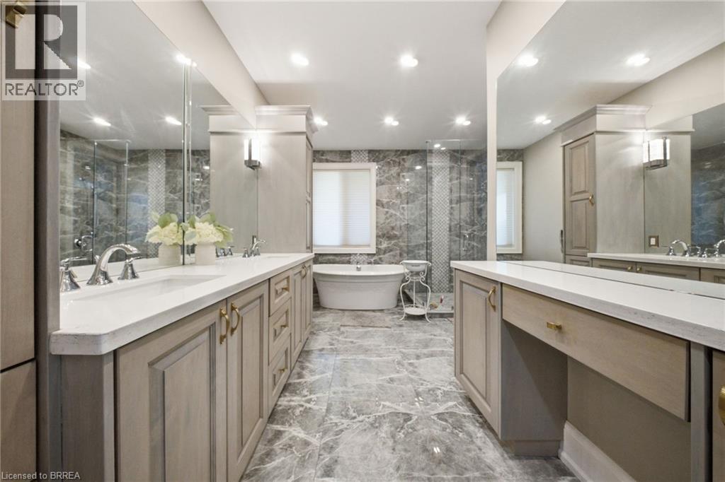 18 HARPER Boulevard - 16