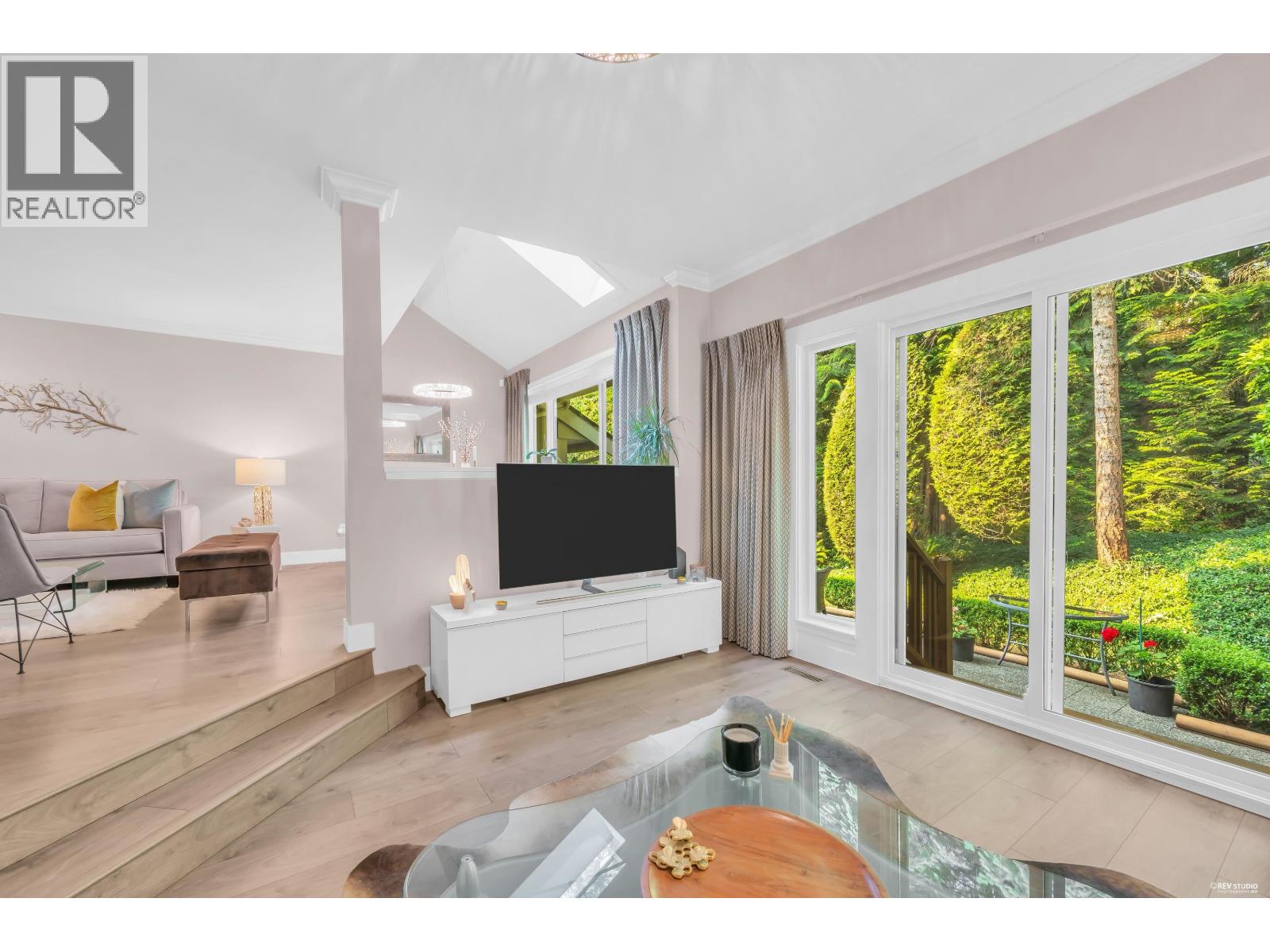 9 181 RAVINE DRIVE, Port Moody