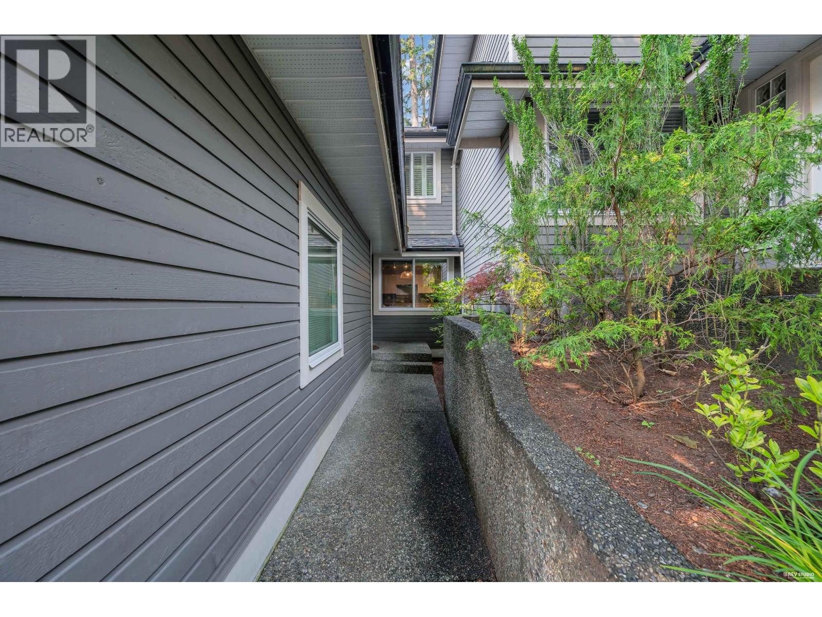 9 181 RAVINE DRIVE, Port Moody